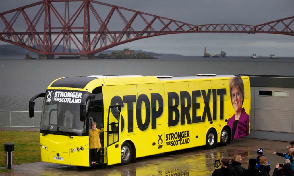 Nicola Sturgeon et son autobus de campagne